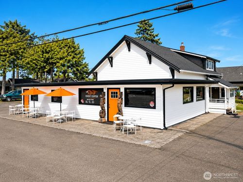 402 N Montesano St, Westport, WA, 98595-2710 | Card Image