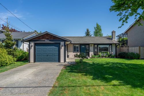 9454 213 St, Langley, BC, V1M1T2 | Card Image