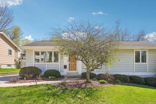 1439 N 12th Avenue Avenue, West Bend, WI, 53090 | Card Image