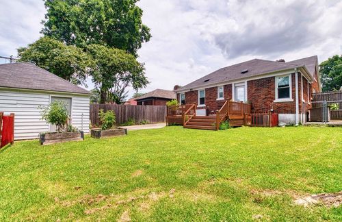 883 N Mclean Blvd, Memphis, TN, 38107-4609 | Card Image