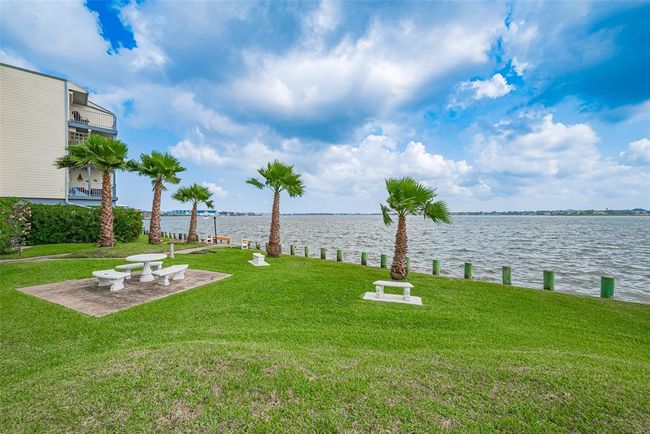 APT-117 - 4001 Nasa Pkwy, Townhouse with 1 bedrooms, 1 bathrooms and null parking in El Lago TX | Image 32