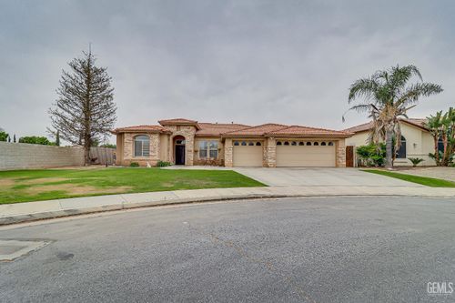 13103 Induran Dr, Bakersfield, CA, 93314-6641 | Card Image