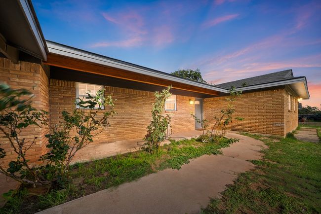 204 Heaton Rd, House other with 3 bedrooms, 3 bathrooms and 3 parking in Big Spring TX | Image 4