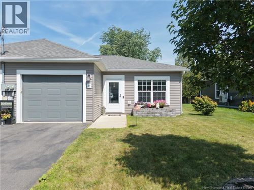 17 Parkview Lane, Sussex, NB, E4E0J8 | Card Image