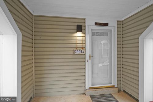a-2905 S Woodley St, ARLINGTON, VA, 22206-4021 | Card Image