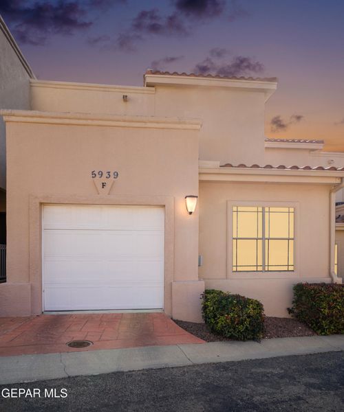 unit-f-5939 Bandolero Dr, El Paso, TX, 79912-6659 | Card Image