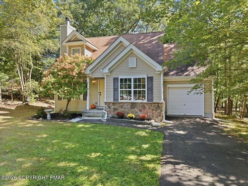 6105 Braintree Dr, Bushkill, PA, 18324 | Card Image