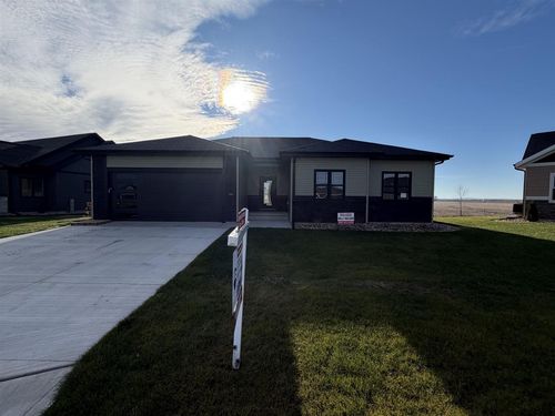 252 Falcon Ct, SAUK CITY, WI, 53583-9325 | Card Image