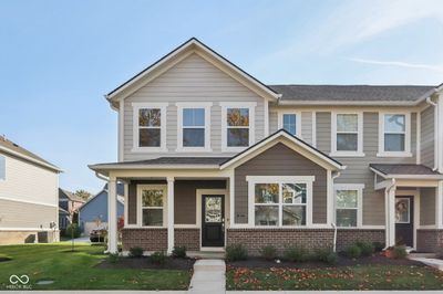 7277 Governors Row, Townhouse with 3 bedrooms, 2 bathrooms and null parking in Avon IN | Image 1