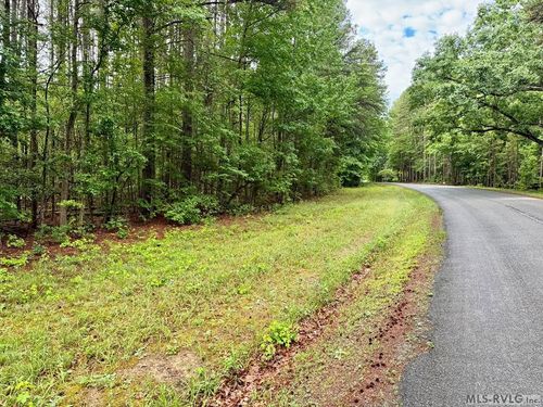 TR 4 Ivy Hill Rd, Clarksville, VA, 23927-4021 | Card Image