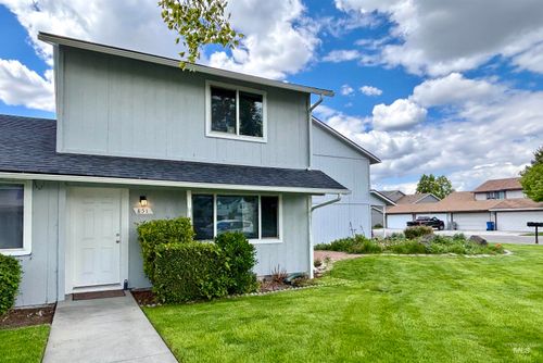 851 N Benjamin Lane, Boise, ID, 83704-8342 | Card Image