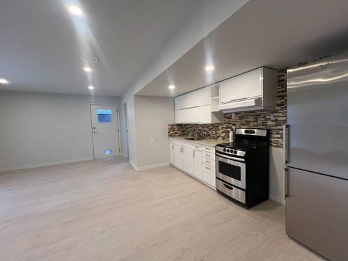 suite-12505 231 St, Maple Ridge, BC, V2X0G1 | Card Image