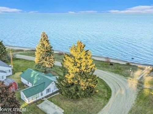 3453 Shoreview Dr, Deckerville, MI, 48427-9796 | Card Image