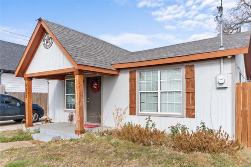 4203 Avenue M, Fort Worth, TX, 76105-2615 | Card Image