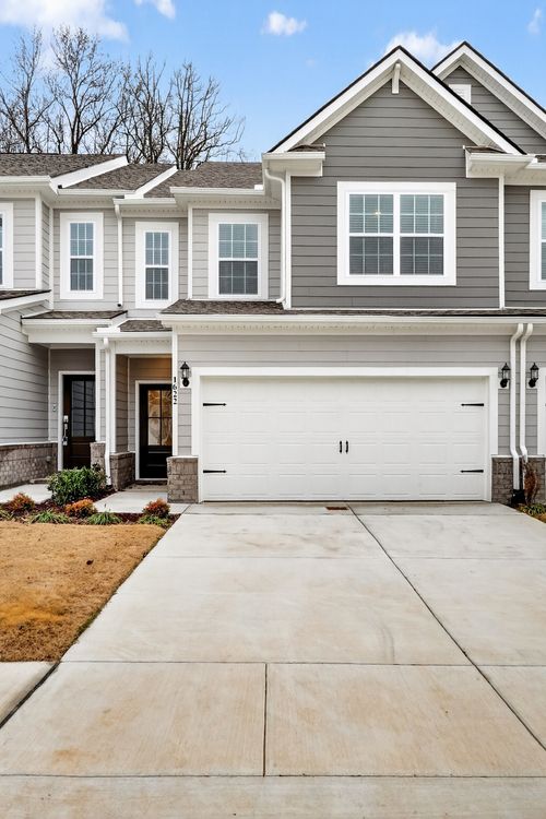 1622 Manuka Ln, Columbia, TN, 38401-4989 | Card Image