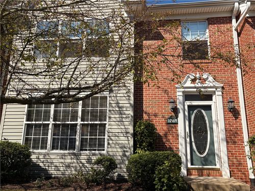 10569 Forest Hill Dr, Wexford, PA, 15090-7389 | Card Image