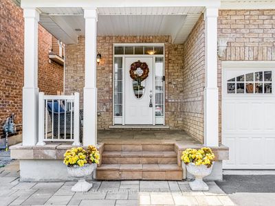 367 Emmett Landing, House other with 3 bedrooms, 4 bathrooms and 4 parking in Milton ON | Image 3