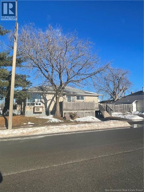 129 Mckenzie Ave, Moncton, NB, E1C7Z1 | Card Image