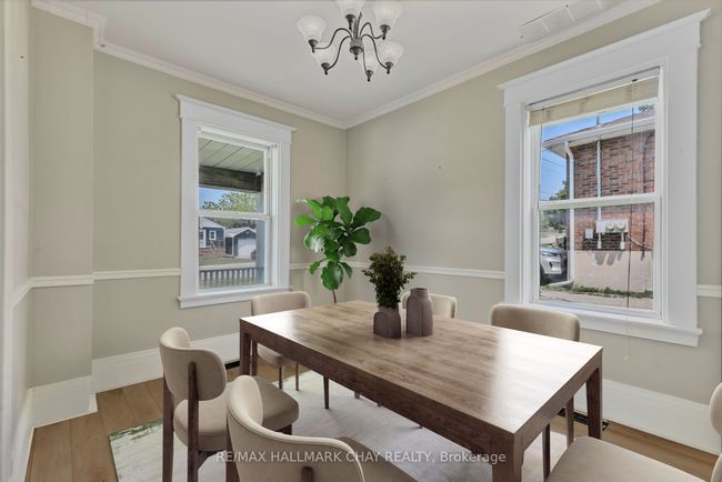 111 Penetang St, House other with 2 bedrooms, 2 bathrooms and 4 parking in Barrie ON | Image 7