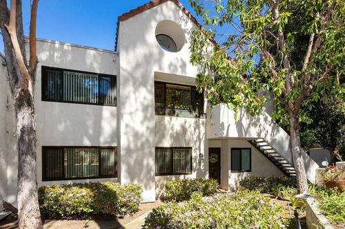 unit-a-325 N Melrose Dr, Vista, CA, 92083-4843 | Card Image