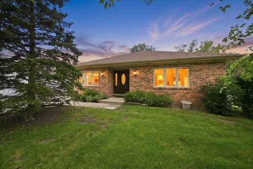 709 Jenkisson Ave, Lake Bluff, IL, 60044-1617 | Card Image