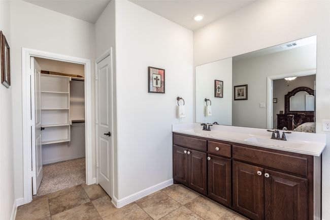 Primary Bath and Walk in Closet | Image 39