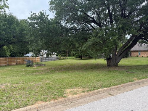 3303 Bogota St, Athens, TX, 75752-8993 | Card Image