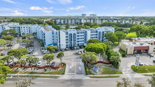 519-9460 Fontainebleau Blvd, Miami, FL, 33172-7500 | Card Image