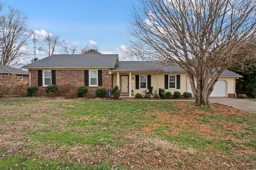 2611 Thompson Dr, Bowling Green, KY, 42104-4377 | Card Image