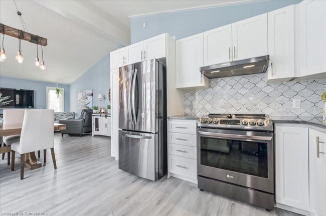 513 Five Road, House other with 2 bedrooms, 3 bathrooms and 7 parking in Mapleton ON | Image 11