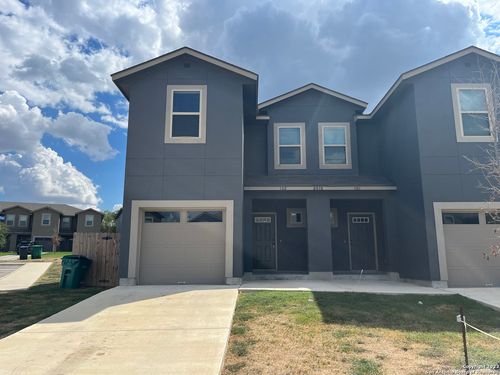 6418 Luglio Ln, San Antonio, TX, 78233-3949 | Card Image