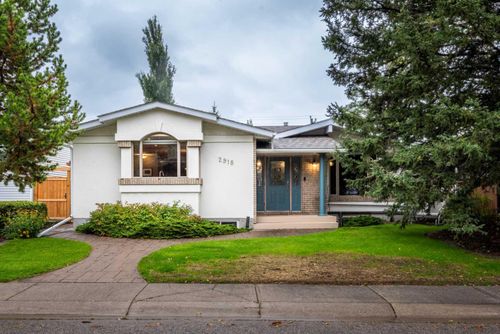 2918 Lathom Cres Sw, Calgary, AB, T3E5W7 | Card Image