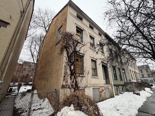 169 Chambers St, Newburgh, NY, 12550-4501 | Card Image