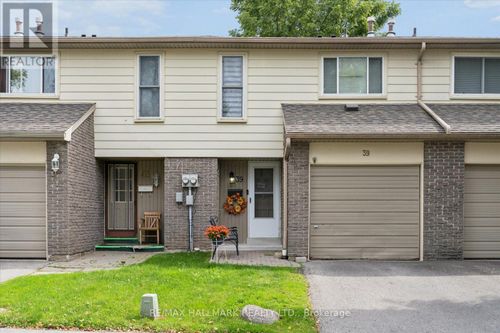 69-39 Camelot Way, Markham, ON, L3P3W2 | Card Image