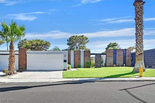 3703 Casey Dr, Las Vegas, NV, 89120-1352 | Card Image