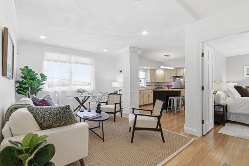 apt-1-133 Beacon St, Chelsea, MA, 02150-1728 | Card Image