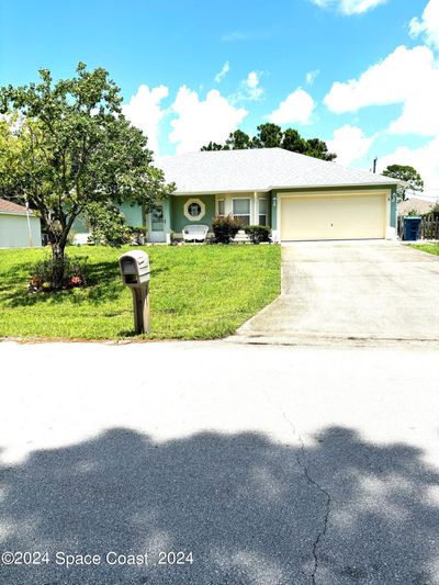 251 Heritage Street Sw, House other with 3 bedrooms, 2 bathrooms and null parking in Palm Bay FL | Image 1