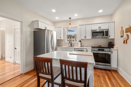 13 Darling St, Acushnet, MA, 02743-2668 | Card Image