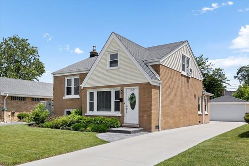 1637 Norfolk Ave, Westchester, IL, 60154-4429 | Card Image