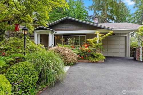 9918 227th Pl Sw, Edmonds, WA, 98020-5929 | Card Image