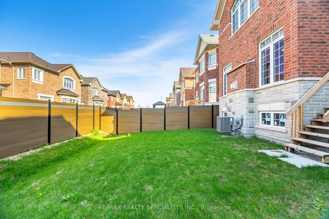32 Branigan Cres, House other with 4 bedrooms, 3 bathrooms and 2 parking in Georgetown ON | Image 37