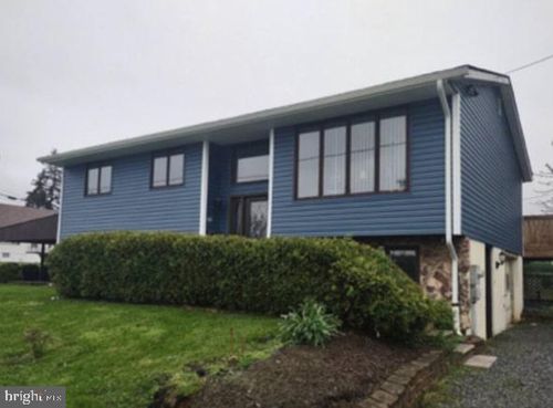 307 Longfellow Ave, Altoona, PA, 16602-4155 | Card Image