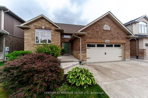 5826 Fiddlehead Lane, Niagara Falls, ON, L2H0E9 | Card Image