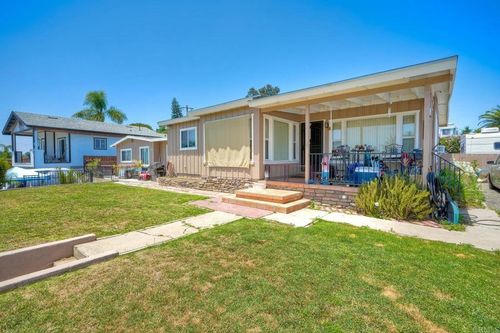 669 Spires St, Vista, CA, 92083-3431 | Card Image