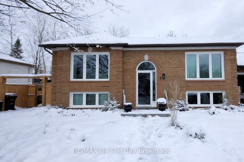 2-7 Harbour Cres, Wasaga Beach, ON, L9Z1G4 | Card Image