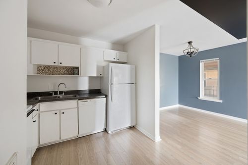 555 N Dupont Ave, Madison, TN, 37115-3232 | Card Image