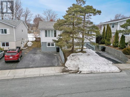 18 Taylor Place, St. John's, NL, A1A1L6 | Card Image
