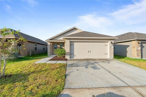 7613 Herd Rider Ln, Corpus Christi, TX, 78414-5643 | Card Image
