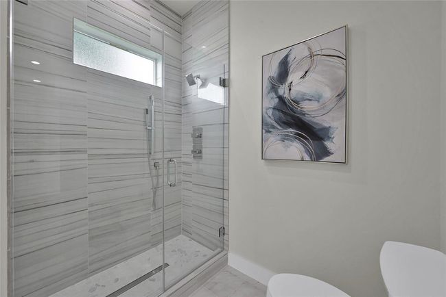 B - 2808 Cary St, House other with 3 bedrooms, 4 bathrooms and null parking in Houston TX | Image 29