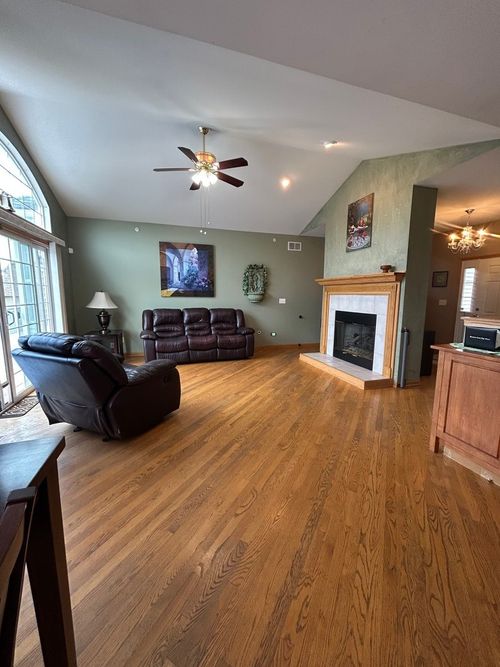 3760 White Tail Dr, Wonder Lake, IL, 60097-8178 | Card Image